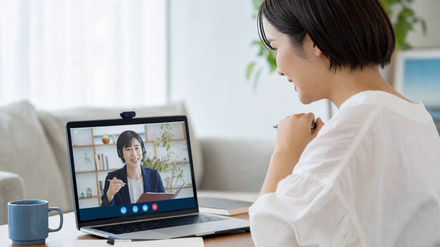 講師のオンラインサポートを受けるイメージ